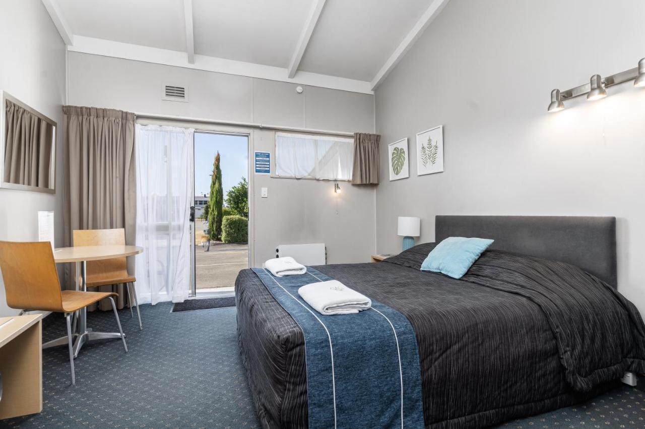 Amble Inn Motel Мастертон Екстер'єр фото
