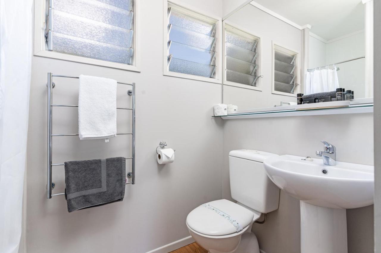 Amble Inn Motel Мастертон Екстер'єр фото