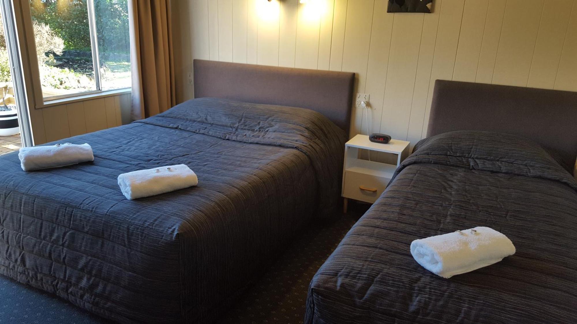 Amble Inn Motel Мастертон Екстер'єр фото